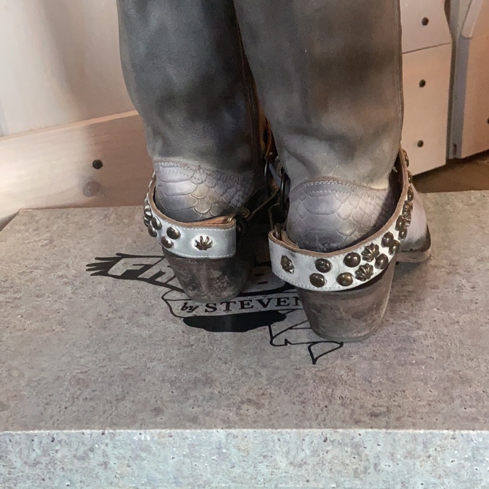 Freebird Falcon boots - Picture 6 of 9